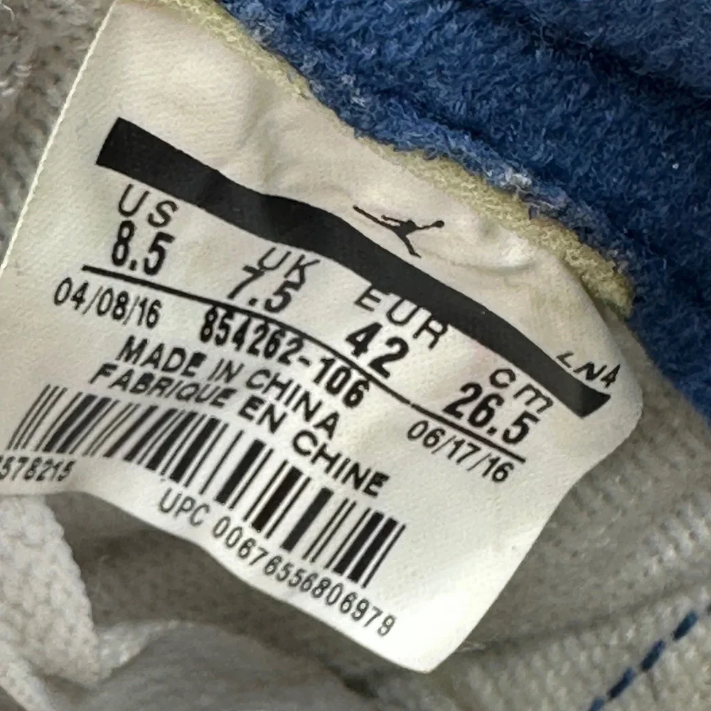 Nike 854262-106 Mens 8.5 Air Jordan 3 White Cement True Blue Retro OG Sneakers
